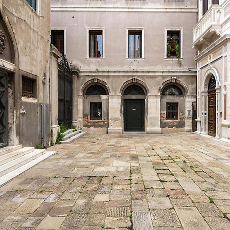 Апартаменты Palazzo Borgoloco Венеция Экстерьер фото